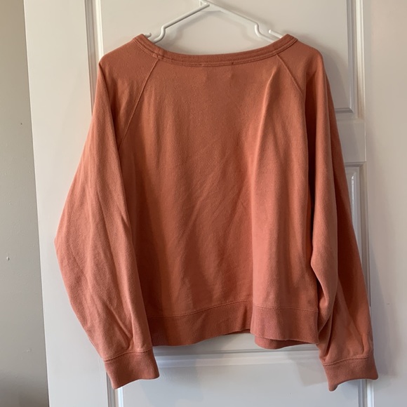 Everlane light weight French terry crewneck sweater in Salmon/Coral pink - Picture 6 of 8